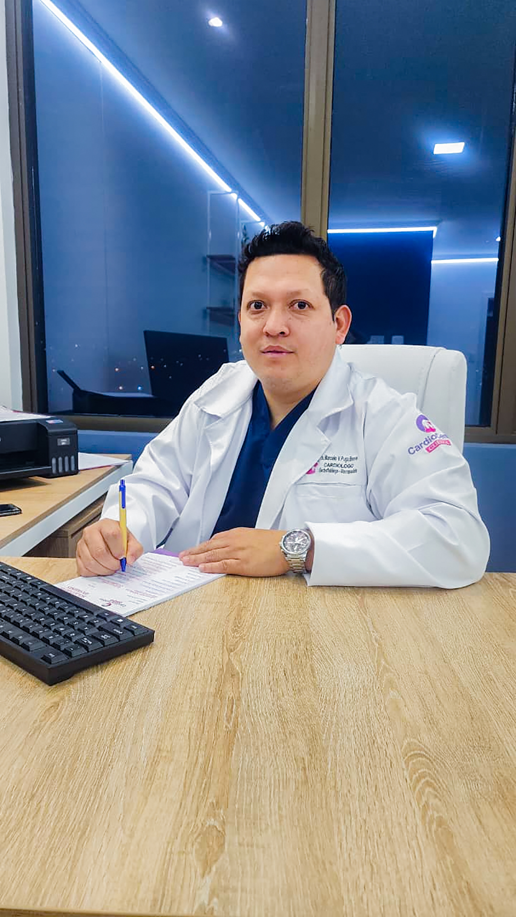 Dr. Mario Arévalo Pérez